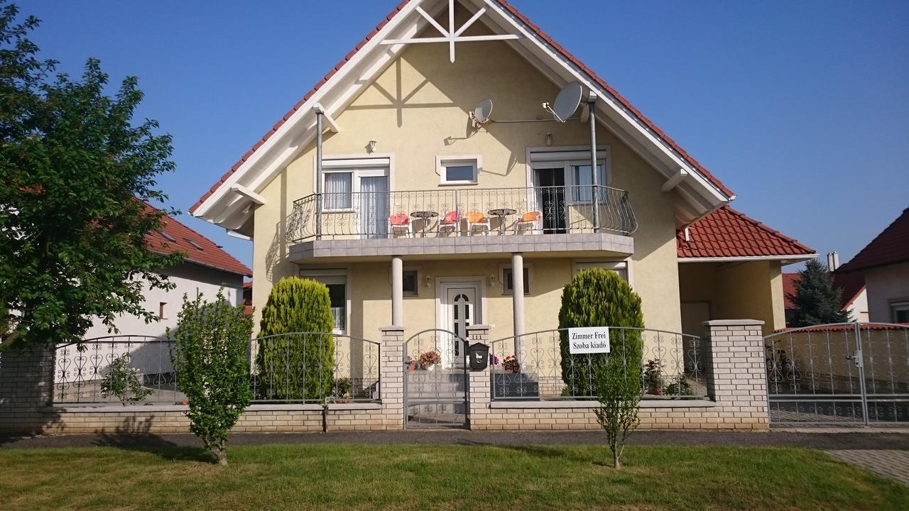 Natalie Appartment Bük Exterior foto